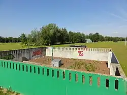 Le puits Déjardin no&nbsp;2 dans son environnement.