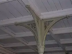 Marquise de quai (détail).