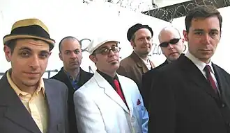 Description de cette image, également commentée ci-après