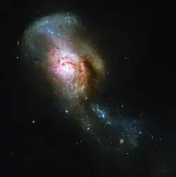 NGC 4194 par le télescope spatial Hubble.