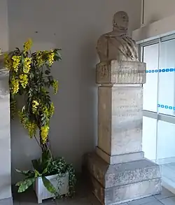 Buste du sculpteur somainois Julien Rémy.