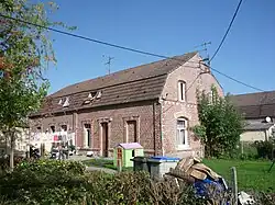 Des habitations groupées par quatre.