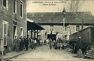 Bureaux et halle de montage de l'usine Durenne.
