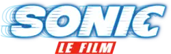 Sur une première ligne, "SONIC", en capitales blanches avec une bordure bleue et avec un graphisme qui donne une impression de vitesse. Sur une deuxième ligne, "LE FILM" en capitales blanches sur un fond rouge. Le tout est en italique.