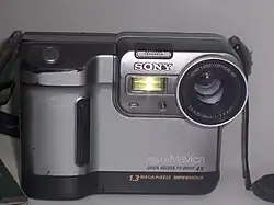 Description de l'image Sony Mavica MVC-FD88 arrière.jpg.