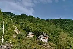 Maisons anciennes à Sopotnica