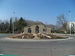 Rond point d'entrée de ville à Sorgues.