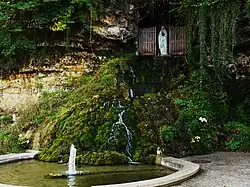 La fontaine pétrifiante.