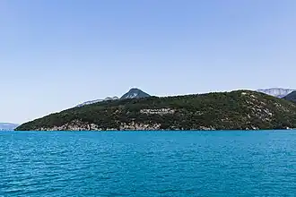 Vue du versant sud depuis le lac d'Annecy.