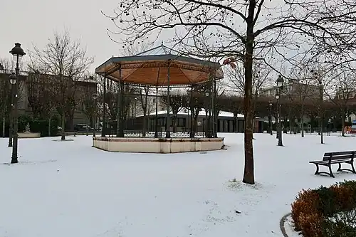 Le square sous la neige.