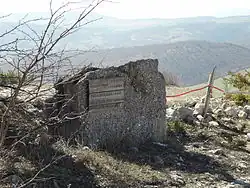 Les Hautes-Plaines, à Mane, terrain d'atterrissage du SAP de René Char