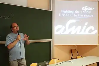 Conférence de Stéphane Bortzmeyer lors des RMLL 2014 de Montpellier.