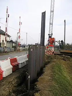Renforcement par un voile étanche en palplanche métallique - Saint-Père-sur-Loire (2011)
