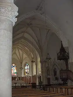 L'intérieur de l'église.