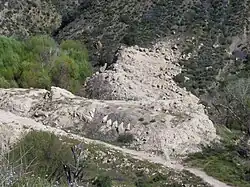 Les vestiges du barrage en 2009.