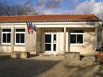 Saint-Même-les-Carrières