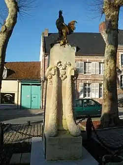 Monument aux morts de Saint-Riquier (le Coq a disparu).