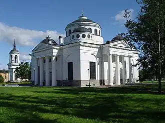 Vue de la cathédrale (collégiale) de l'Ascension du quartier Sainte-Sophie