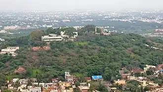Vue aérienne du mont Saint-Thomas.