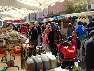 Stands du marché de Malaucène