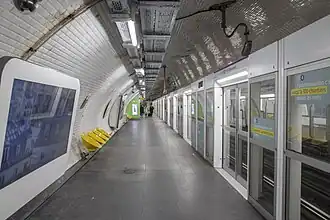 Quai en direction de Porte de Clignancourt.