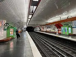 Quais de la ligne&nbsp;8.