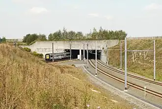 Entrée dans la gare souterraine.