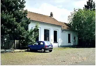 Façade côté place de la gare.
