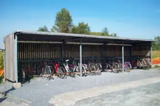 Abri à vélos.
