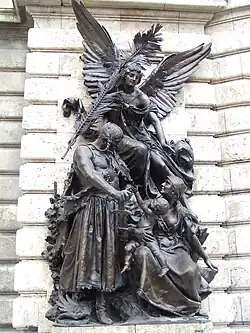 Statue allégorique de la paix par Károly Senyei.