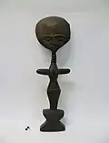Statuette (Akua'ba), Ashanti, 1re moitié du XXe&nbsp;siècle, Ghana, 67.2.161