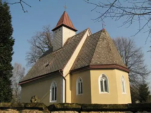 Stav : chapelle Saints-Pierre-et-Paul.