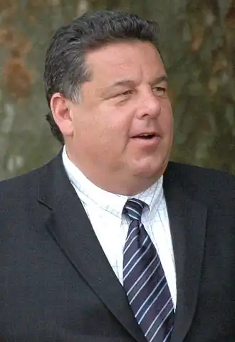 Steve Schirripa interprète Bobby Baccalieri.