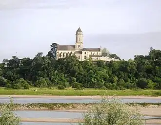 La Loire devant l'abbaye de Saint-Florent-le-Vieil.