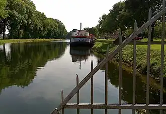 Le canal à Strépy.