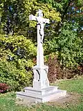 Croix près d'un grand ermitage