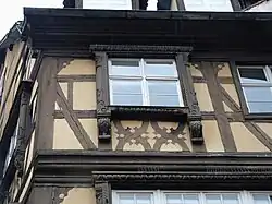 Fenêtre au no&nbsp;10.