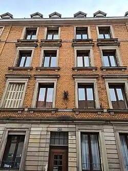 Façade du no&nbsp;12.