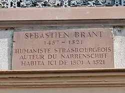 Plaque commémorative Sébastien Brant sur le quai.