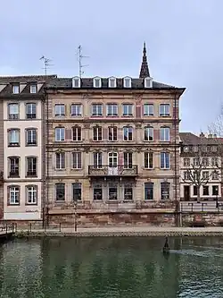 Le no&nbsp;4, façade sur l'Ill.