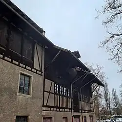 Ancien entrepôt.