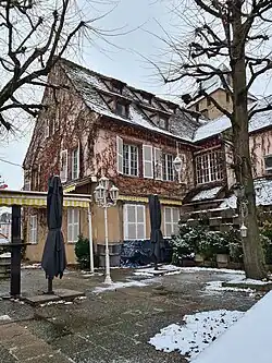 Un restaurant depuis 1975.