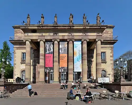 Description de l'image Strasbourg (Bas-Rhin) - Grande Île (centre historique) - Place B.jpg.