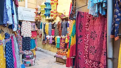 Marché de rue à l'intérieur du fort de Jaisalmer