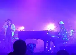 Description de l'image Sukima switch-live-countdownjapan2011crop.jpg.