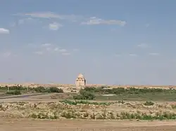 Mausolée, vue éloignée