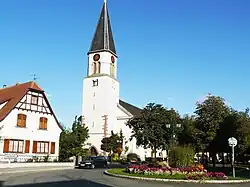 L'église et la place Crinoline.
