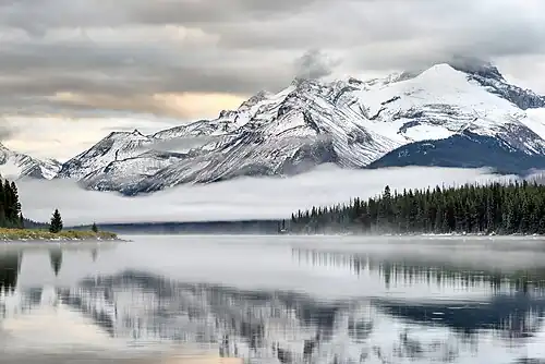 Autre vue du lac Maligne.