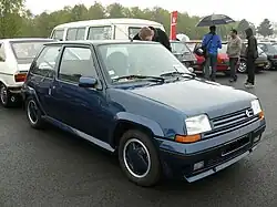 Description de l'image Supercinq GT Turbo Alain Oreille av.jpg.