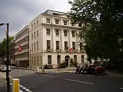 Ambassade à Londres.